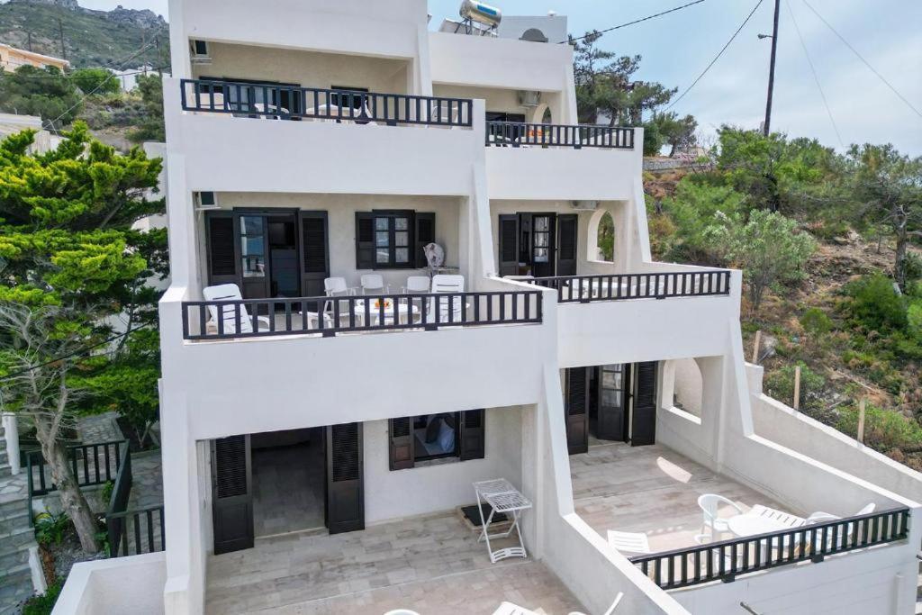 Pelagos Seafront Accommodation - George Myrties Luaran gambar