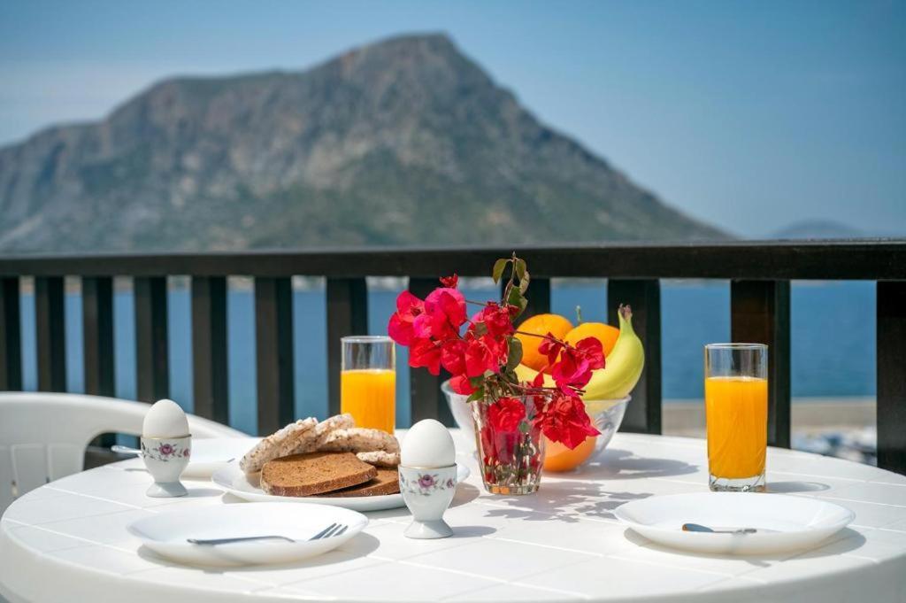 Pelagos Seafront Accommodation - George Myrties Luaran gambar