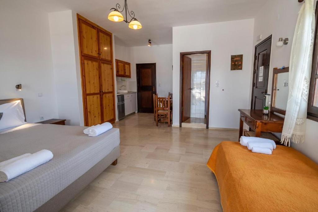 Pelagos Seafront Accommodation - George Myrties Luaran gambar