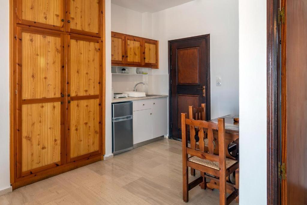 Pelagos Seafront Accommodation - George Myrties Luaran gambar