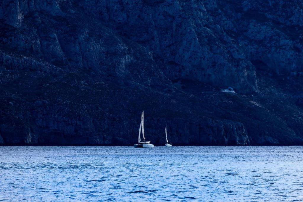 Pelagos Seafront Accommodation - George Myrties Luaran gambar