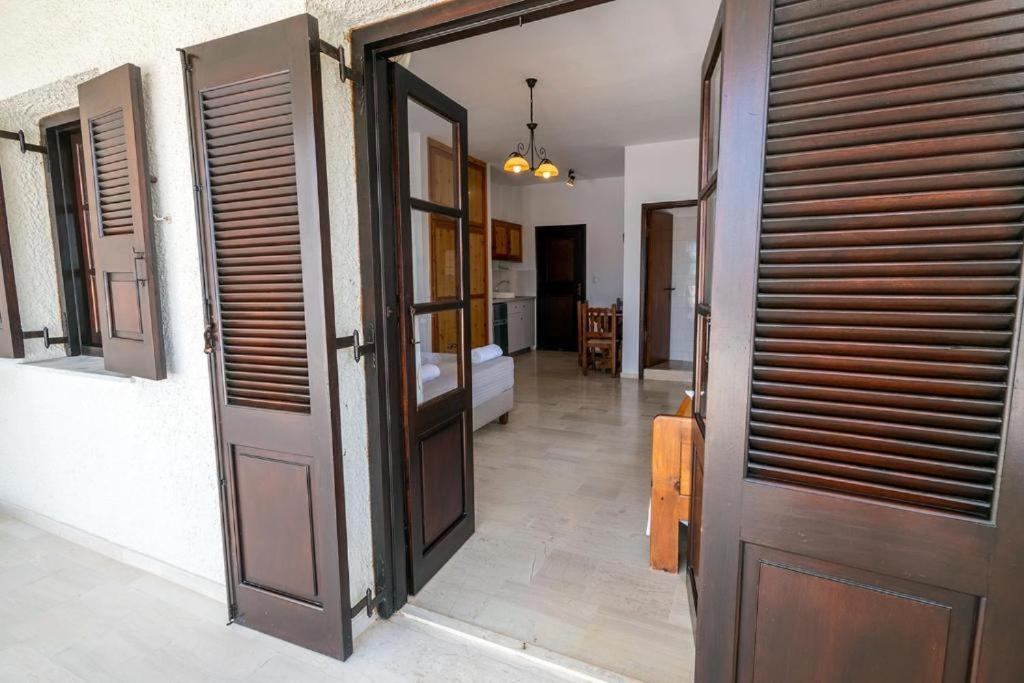 Pelagos Seafront Accommodation - George Myrties Luaran gambar